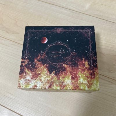 大家好，欢迎收看我的挖煤姬开箱分享。
这次使用的海运，发货后到手一共用了27天时间，到手状态非常好，这次也买了心仪的cd，特别是aimer的六专Walpurgis和七专open a door的完全生产限定盘，里面收录了冰海战记、鬼灭之刃、电锯人等热门动漫歌曲当时...大家好，欢迎收看我的挖煤姬开箱分享。
这次使用的海运，发货后到手一共用了27天时间，到手状态非常好，这次也买了心仪的cd，特别是aimer的六专Walpurgis和七专open a door的完全生产限定盘，里面收录了冰海战记、鬼灭之