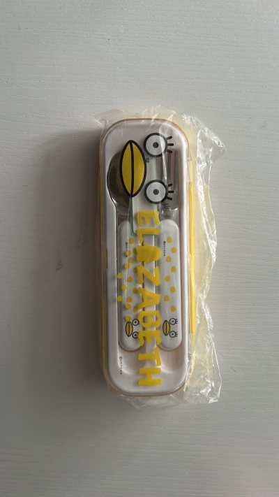 我这几天在逛餐具的时候，看到一个很可爱Elizabeth的餐具然后我把它买了选了EMS的路线 买下来到送到家，仅仅只花了10天不到六七天 到手之后完好无损