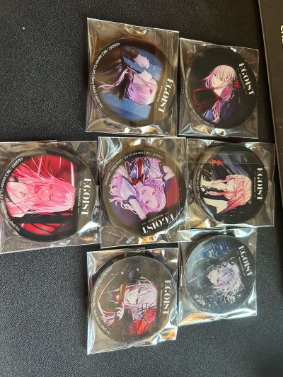 国内卖egoist相关的周边太少了所以用挖煤姬在煤炉海淘，结果没想到买到了不少egoist相关的周边！