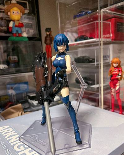 figma希耶尔，做工一般，价格昂贵，可动也很差，如果不是粉丝不建议购入。物流方面选的是竹蜻蜓，速度很快，效率很高