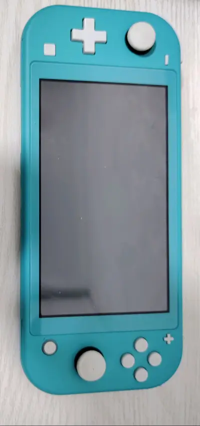 在挖煤姬日淘真的太香了，不仅能找到这种好价的中古机，运费还能用积分分担，直接省了不少。平台功能很完整，翻译、合单、物流追踪都很省心。收到的时候包装得特别严实，机器一点没损坏，体验感直接拉满！