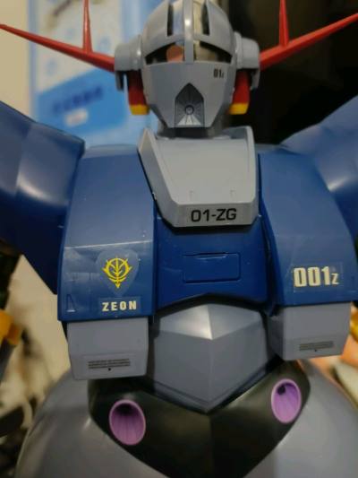 入库的时候看着以为超重了，结果挖煤姬神奇的打包竟然控制在了能竹蜻蜓发货的重量以内，这次买了很多年前的绝版机器人，收到就轻微损坏可以接受！