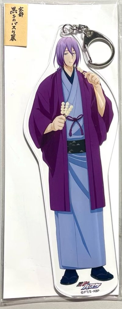 都是三四厘米左右的亚克力挂件，本来还担心长途运输会不会断裂，但是打开包裹看见用用纸板和泡泡纸层层加固保护了，状态完全没问题！