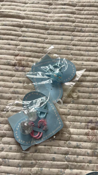 飘洋过来来到我的身边 真的美极了 。期待了一个月才来 真的到手好好看。。再遇到喜欢的还是会马上下单 拿下 


