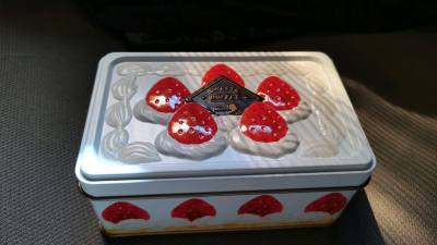 非常好非常可爱的铁盒，用挖煤姬买东西太方便了。物流也很快，保护得很好，铁盒没有一点损伤。非常可爱的草莓铁盒，感谢挖煤姬。