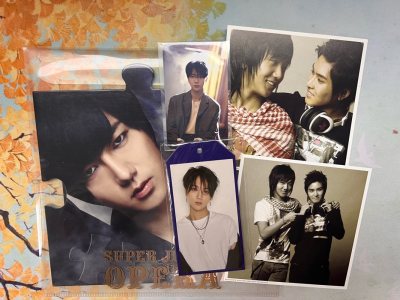 一个挺久之前的订单！
淘到了好价的古早明信片和日专！
这套明信片实在是太早了，以至于国内真的很难收到！没想到了碰到了yhm出一套！价格也还算ok美美收入囊中！
Opera的日专也很爱！正好也碰到了好价，一起愉快免税回家啦！
2026也希望能淘到更多好东西！！！