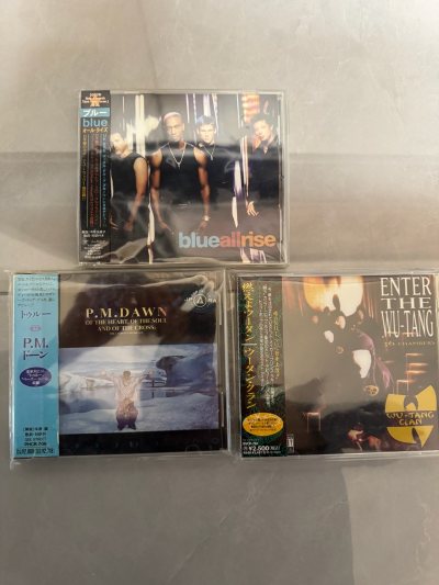 挖煤姬淘到的日版专辑绝了！细节做工比想象中精致，特典小卡保存完好。拆箱时熟悉的旋律响起，瞬间穿越回追光的日子，这份跨年礼物太值得。


