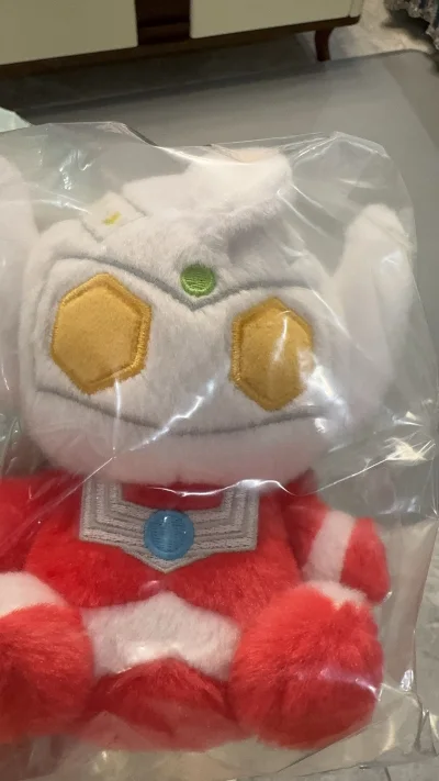 依旧是完美的一次切煤，虽然因为过年海关放假的原因中间一直没能发货，但是年后真的超级无敌快就到了，竹蜻蜓的速度居然和EMS差不多真的好感动??也是终于集齐一家四口了…我将永远拥护你…?


