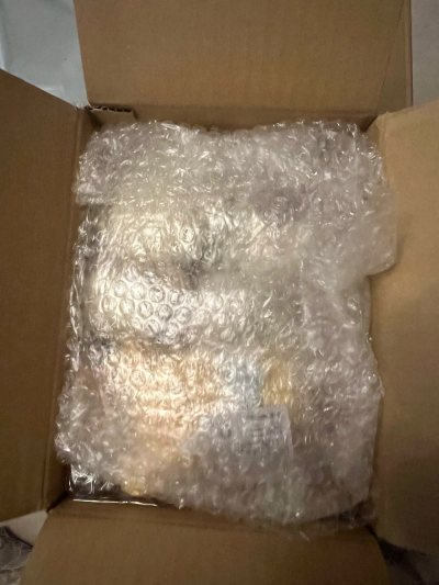 没错不管大小的萌物用挖煤姬切就是完全没担心过包装 反正都会用刚好大小合适的箱子和适度的泡沫纸送到家！ 而且下单速度很快 不用担心很快被切走 还要收到好多箱萌物 支持！