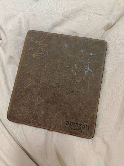 想入款这台电子书很久了，刚好在挖煤姬上看到了就马上下单了，收到手很惊喜， 跟卖家描述的差不多，很好使，特别轻巧，而且屏幕质感很舒服，对小说人特别友好！


