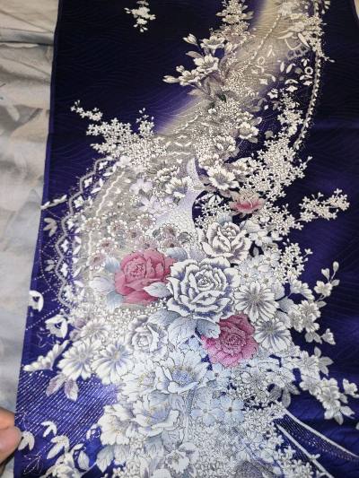 真是超级美丽正绢布料!在挖煤姬下单后顺利拿到了 全流程十分顺畅，东西质量很好，爱不释手了。我永远喜欢挖煤姬，下一次还会继续在挖煤姬下单~