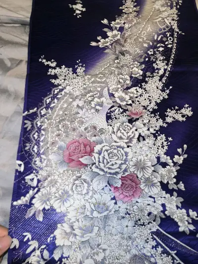 真是超级美丽正绢布料!在挖煤姬下单后顺利拿到了 全流程十分顺畅，东西质量很好，爱不释手了。我永远喜欢挖煤姬，下一次还会继续在挖煤姬下单~