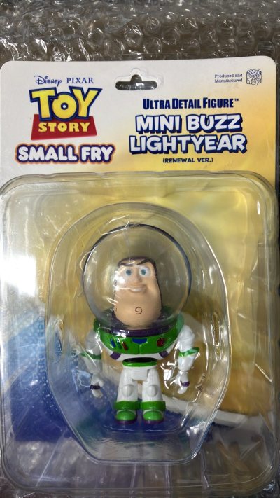 。节里收到的，箱子不大，物品也不算多，外箱完整干净。箱内单独保护到位，物品无受损，期待下次继续使用。