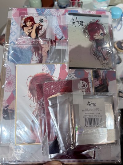 最近汇率真的很友好，狠狠奔波于煤炉雅虎骏河屋库库切，好在樱花妹发货快，挖煤姬效率也高，也是一箱一箱地接孩子们回家了×