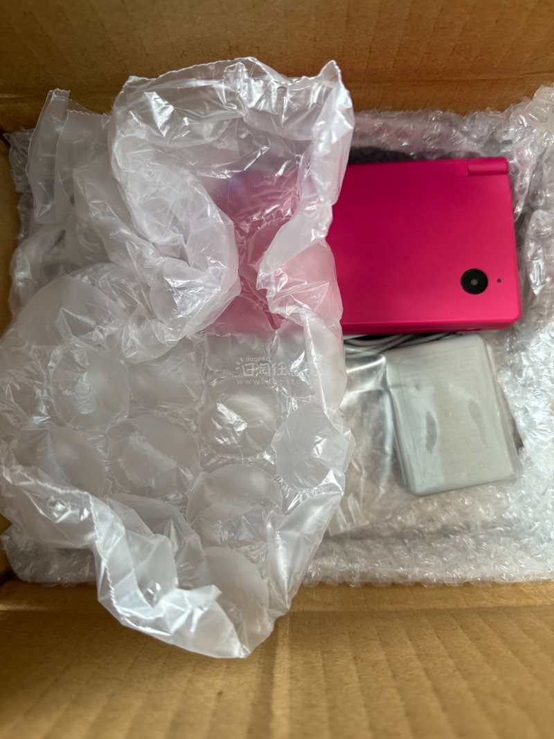 煤炉购入，卖家包装的非常好，拆的时候都很费劲，东西保存状况也很好，买的东西都完好，国内有的游戏不太多，挖煤姬用起来挺方便的，用的邮政EMS速度也挺快的，如果以后有需要还会继续使用。