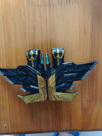 这次分享的是挖煤姬2月份海淘购物体验，这次购买到的是假面骑士w的极限驱动器，嗯，这个是食玩类型的，做工很好，没有缺陷，海淘包装也很好。