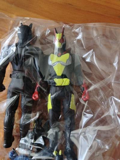 这是日常这一门2月份购物体验，次买到的是假面骑士01系列的软胶人偶，假面骑士02还有一些小的，欲求出品的小人偶，假面骑士01系列的。