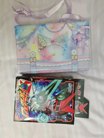 这次在挖煤姬下单了喜欢的玩具和模型，还买到了超喜欢的秘偶卡包，闪闪的超可爱呀！这次发的海运，发货速度很快，包装很好，挖煤姬的服务值得信赖