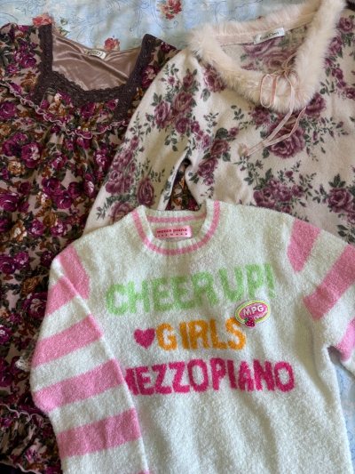 这次使用了新的邮政路线，很适合寄轻的东西。为了保证包裹顺利到达，我经常使用挖煤姬的加固服务。加固服务会在提交订单时检测到易碎物品，自己弹出来，使用方便、价格合理、打包用心，收到的东西状态都非常好，非常推荐大家切煤都来挖煤姬体验。