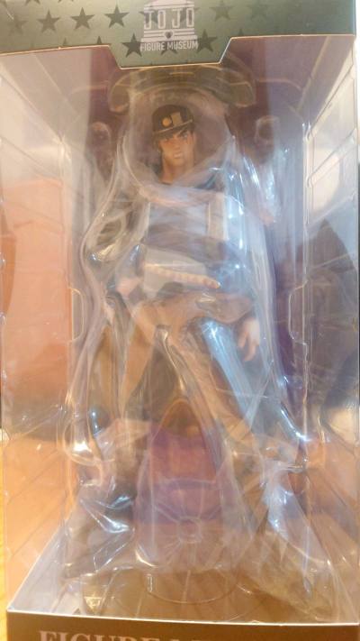 为了特典特意在千值练官网买的承太郎，开箱发现盒子状态也很好，四角尖尖，官方出货以后很快也入库了，打包寄出的速度也很快，整体非常满意。