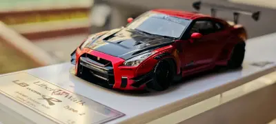 ? 挖煤姬日淘分享26：Make Up LB-WORKS R Type.2 Candy Red
 
这是一台来自日本高端模型品牌 Make Up（EIDOLON系列） 的1/43比例日产GT-R R35 LB宽体模型，具体信息如下：
 
? 核心信息
 
- 型号：...? 挖煤姬日淘分享26：Make Up LB-WORKS R Type.2 Candy Red
 
这是一台来自日本高端模型品牌 Make Up（EIDOLON系列） 的1/43比例日产GT-R R35 LB宽体模型，具体信息如下：
 
