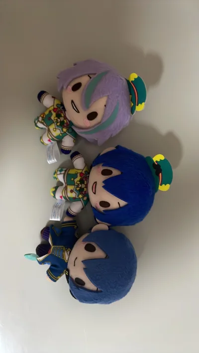 切了好多豆豆眼。。。萌之
圣诞配了一下平 吃到了好价旧队服豆豆眼和纸片set集了下图鉴。
总而言之还挺满意的。