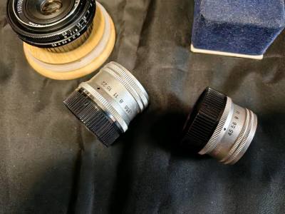 挖煤姬购物体验真的很靠谱！入手的经典镜头品相完好，镜片干净通透，对焦顺畅，包装严实无磕碰，物流稳定，海淘老镜头放心又省心，非常满意！