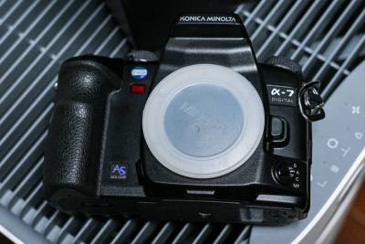 在挖煤姬入手的美能达Alpha 7相机顺利到货，带原装包装盒，整体品相非常新，功能正常，成色远超预期。包装严实、物流稳妥，海淘复古相机太安心，体验满分！