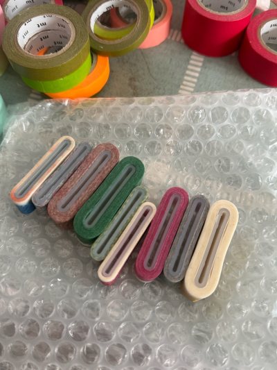 这次我在这个平台上淘到了非常好价的Mt手帐胶带他们状态非常好，而且余量有很多，我非常喜欢挖煤姬的包裹，一如既往的非常令人安心，并且很快就到了，国内还会继续使用挖煤姬继续支持的