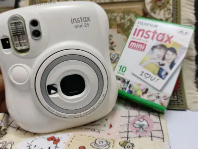 终于在挖煤姬入手了我的第一台拍立得！下单前还在担心海淘踩雷，结果收到货直接被惊艳到✨
物流比预想快太多，不到两周就到手了。包裹包得超严实，拍立得成色和描述几乎一致，配件齐全，完全看不出是二手的。
挖煤姬的客服也超靠谱，有问必答，全程物流透明可查，安全感拉满。以后日淘...终于在挖煤姬入手了我的第一台拍立得！下单前还在担心海淘踩雷，结果收到货直接被惊艳到✨
物流比预想快太多，不到两周就到手了。包裹包得超严实，拍立得成色和描述几乎一致，配件齐全，完全看不出是二手的。
挖煤姬的客服也超靠谱，有问必答，全程物流透