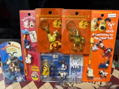 年前看到有优惠券赶紧下单了，阿德曼的动画刷了很多次，喜欢里面的每个角色。都是绝版的周边，能遇到都是运气，看一个收一个。❤️