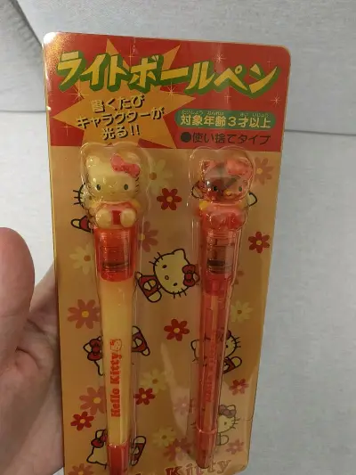 顺利收到挖煤姬的Hellokitty可爱小物们！没有破损，没有缺货，非常完美。2026年还是要依靠挖煤姬哦。今天一天都在摆弄我的手账们，感谢了！