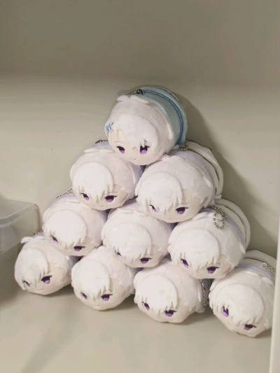 请欣赏超级无敌可爱的一座趴趴山⛰️如此好价 状态还特别好??非常非常幸运！这次还用了积分抵扣了运费，总而言之是从物流到商品都特别特别满意的一次切煤！