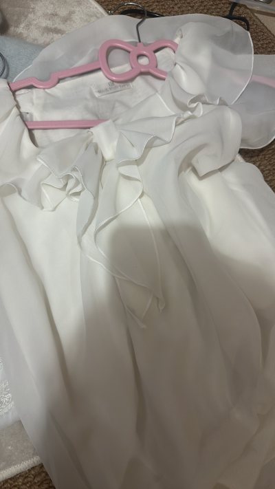 这次买到了喜欢的小裙子哈哈哈哈，挖煤姬是一款老牌海淘app，对于喜欢海淘的人来说是一个福利软件，里面经常会发无门槛优惠券等等活动谁能拒绝这种福利么，对于用户来说使用感极佳～物流推荐ems快递，无脑推荐嘎嘎快！