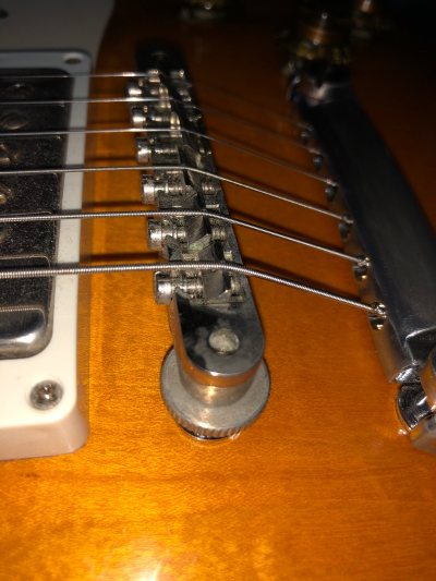 这次入手的拇指轮调音旋钮和装饰件太惊喜了！拇指轮阻尼感均匀，转动顺滑不打滑，调音精准又省力，再也不用反复微调；金属装饰件光泽度饱满，和琴身配色完美适配，安装后瞬间提升整体质感。配件做工精细，孔位精准，自己动手就能轻松更换。物流快、包装扎实，客服还贴心发了安装教程，性...这次入手的拇指轮调音旋钮和装饰件太惊喜了！拇指轮阻尼感均匀，转动顺滑不打滑，调音精准又省力，再也不用反复微调；金属装饰件光泽度饱满，和琴身配色完美适配，安装后瞬间提升整体质感。配件做工精细，孔位精准，自己动手就能轻松更换。物流快、包装扎实