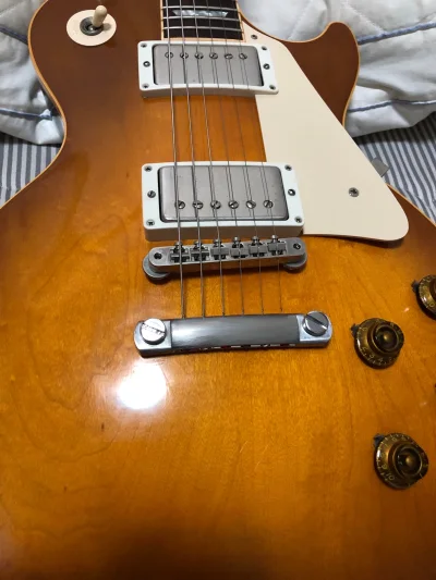 这次在挖煤姬海淘Gibson，全程体验很稳！平台操作简单，代拍响应快，入库检查仔细，发货前会拍照确认。打包特别扎实，泡沫+硬箱防护到位，贵重吉他运输完全放心。物流时效稳定，清关顺利，到手琴况和描述一致，正品无瑕疵。客服回复及时，流程透明，海淘高价乐器也很安心，性价比...这次在挖煤姬海淘Gibson，全程体验很稳！平台操作简单，代拍响应快，入库检查仔细，发货前会拍照确认。打包特别扎实，泡沫+硬箱防护到位，贵重吉他运输完全放心。物流时效稳定，清关顺利，到手琴况和描述一致，正品无瑕疵。客服回复及时，流程透明，