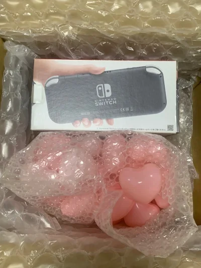 感谢挖煤姬，非常好挖煤姬使我淘到好价lite，包装很用心，没有丝毫破损，樱花妹的填充物还是一包爱心???机子也符合描述，体验非常好！