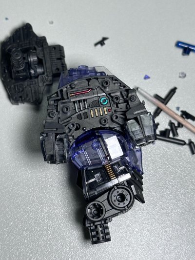 购物体验杠杠滴好，细节拉满的同时，素质不一般的好，可惜碧丽珠停产了，所有彩透零件的增透需要用打磨的办法，不然稍微的笔涂加碧丽珠的增透就直接完美了