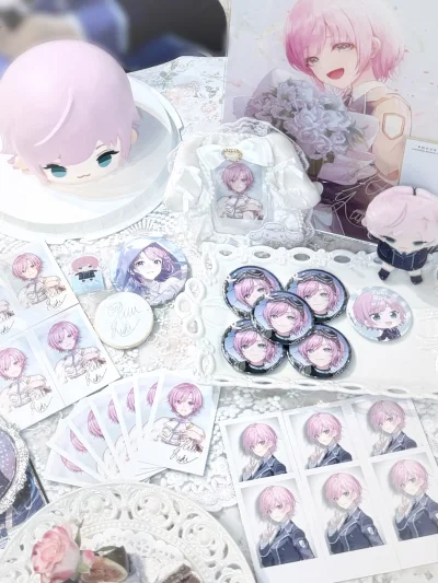 在挖煤姬下单的谷子终于到手啦，整个购物体验堪称完美，打包真的超用心，层层泡沫纸裹得严严实实，物流更新很及时，清关速度也比预想中快很多，客服回复也很耐心，解答了我关于合单的疑问。能顺利收到梦情太开心了，以后收谷还来挖煤姬！