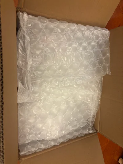 龙珠的小景品 都是童年系列的经典形象 还有一个神龙模型的小灯 很有创意的作品 打包的也很好 包装都很完好 非常满意


