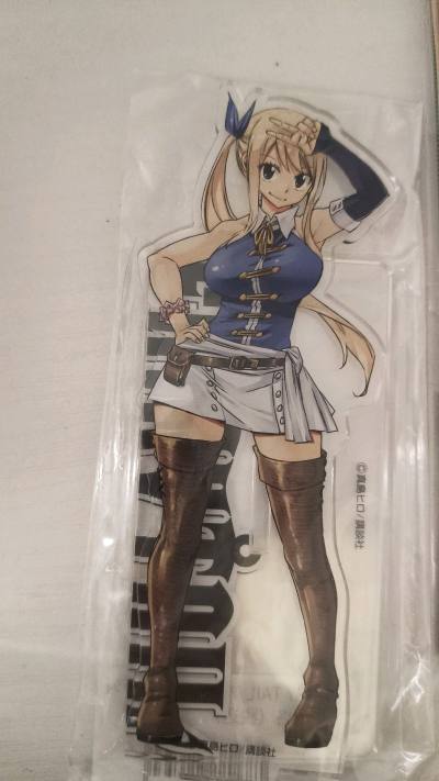 这次走的EMS 依旧速度很快很安心? 买的露西原画立牌和桂小太郎 到手很好 用过好多次挖煤姬 使用下来特别方便 挖煤姬也有免手续费卷 很好的软件 