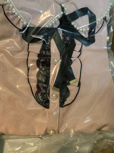 入坑好多年了一直用的都是这个代切平台，付款之后下单很快，这次走的EMS发货之后五天就到了也非常快！包装到位，收到了很喜欢的衣服，很喜欢黑粉经典配色(≧∇≦)/。
  

