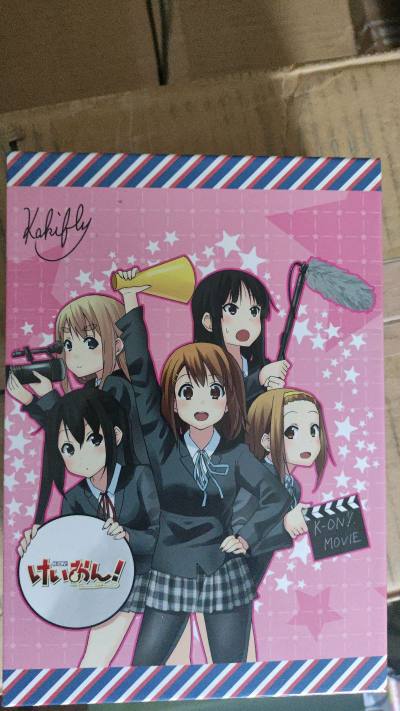 历经一个月，终于收到心心念的动漫周边了，五个小可爱很好看，虽然是二手的，状态都还可以，很不错，感谢卖家出物