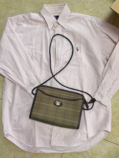 这次在挖煤姬入手拉夫劳伦衬衫和巴宝莉中古包，体验超棒！强烈推荐平台的入库前拍照和加固服务。入库拍照能多角度核对品相，中古包、服饰细节一目了然，海淘不踩雷；打包加固很用心，国际运输也没有褶皱、磕碰，到手状态完美。正品有保障，服务贴心又靠谱，日淘闭眼冲这家！