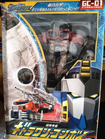 只能说作为早期官方良心分量真的足，把玩起来也是真的爽，造型也是真的帅，还有联动和弹射机关声光效果，但就是现在价格太贵了，可以给到夯