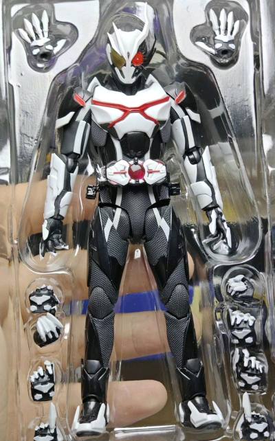 收到货物打开之后发现包装很好，很细致。商品的质量也很好;客服有问必答，态度好，发货速度
快，对于这一个价位来说，很值得购买！


