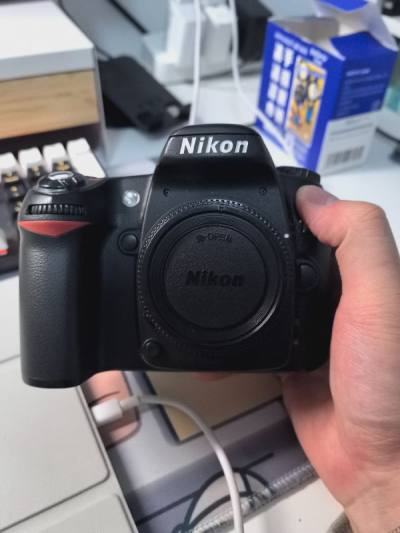 只能说淘到宝了，谁知道两个都能用啊离谱，抱着捡垃圾的心态淘的尼康d80结果装上电池就能用了这谁知道，只能说这次运气属实是好。