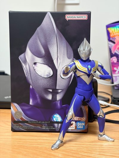 迪迦真骨雕空中型