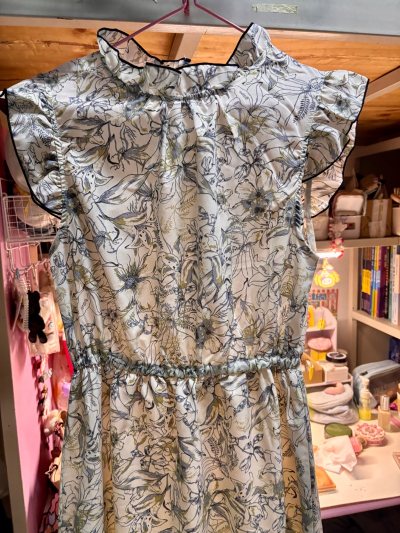 大家好，欢迎观看我的挖煤姬3月海淘购入的好物分享，捆包服务很棒!这次购买的是coach包包，grl连衣裙和一些HelloKitty挂件，十天左右我就收到了，包裹完整，挖煤姬的页面简洁方便。适合我这种新手小白用，人工客服响应也很迅速，感谢挖煤姬帮我买到心仪的宝贝!这次...大家好，欢迎观看我的挖煤姬3月海淘购入的好物分享，捆包服务很棒!这次购买的是coach包包，grl连衣裙和一些HelloKitty挂件，十天左右我就收到了，包裹完整，挖煤姬的页面简洁方便。适合我这种新手小白用，人工客服响应也很迅速，感谢挖