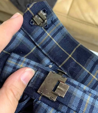 第一次用挖煤姬，没想到直接切到了我心心念念的裙子！操作简单流畅，完全没难度，客服回复很超级快。而且物流超给力，不懂随时，裙子是我很喜欢的格裙，很新，包装也很好。总之爱了爱了！